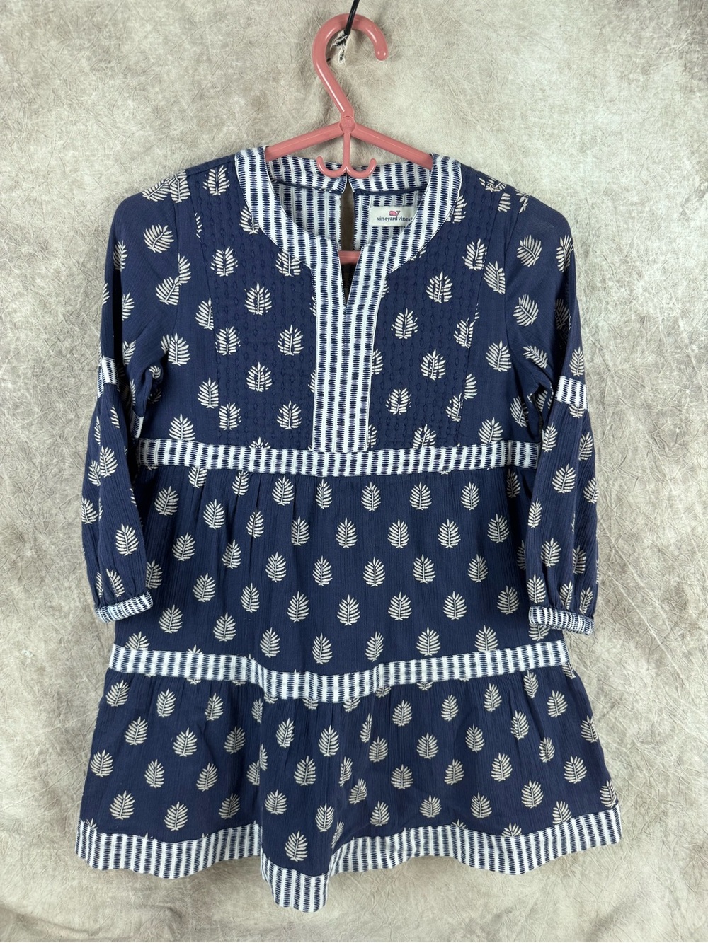 Vineyard Vines Navy Leaf-Print Tiered Dress with White Stripe Trim M